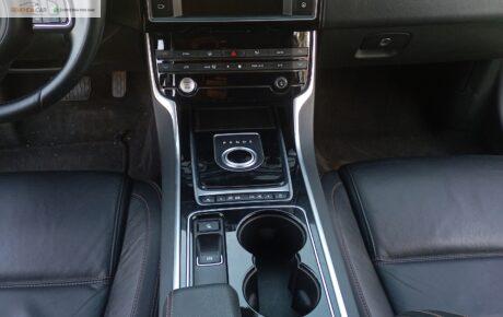 Jaguar Xe – Ano 2015